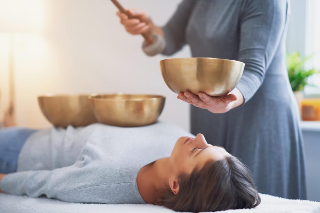 woman-having-a-tibetan-sound-bowl-massage-2026-01-07-06-12-36-utc.jpg